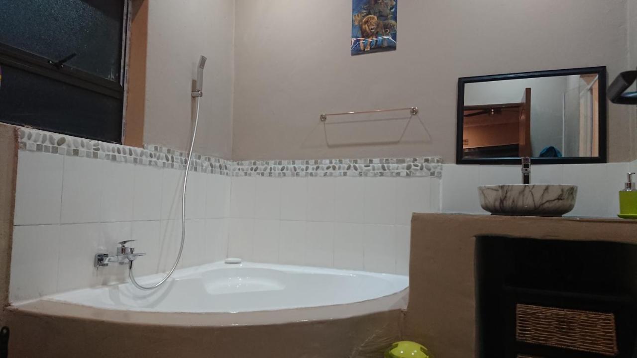 Svh Bush Lodge Marloth Park Dış mekan fotoğraf
